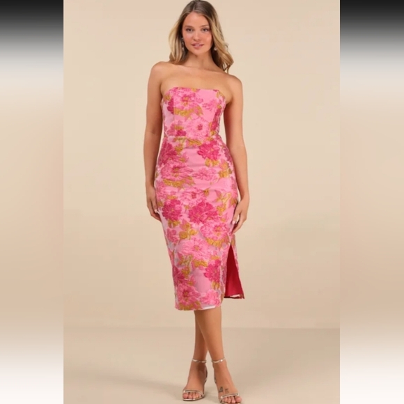 lulus Dresses & Skirts - Lulu's Strapless Pink Floral Midi Dress